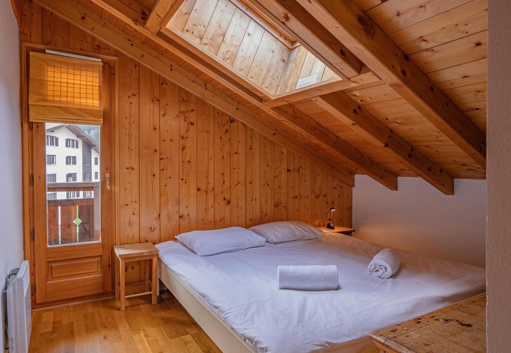 Apartment Capucin - A 3 Bedroom Chamonix Mountain Loft ภายนอก รูปภาพ