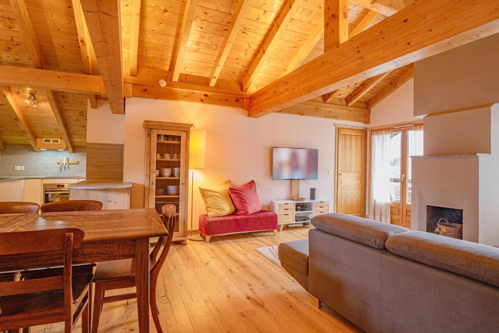Apartment Capucin - A 3 Bedroom Chamonix Mountain Loft ภายนอก รูปภาพ