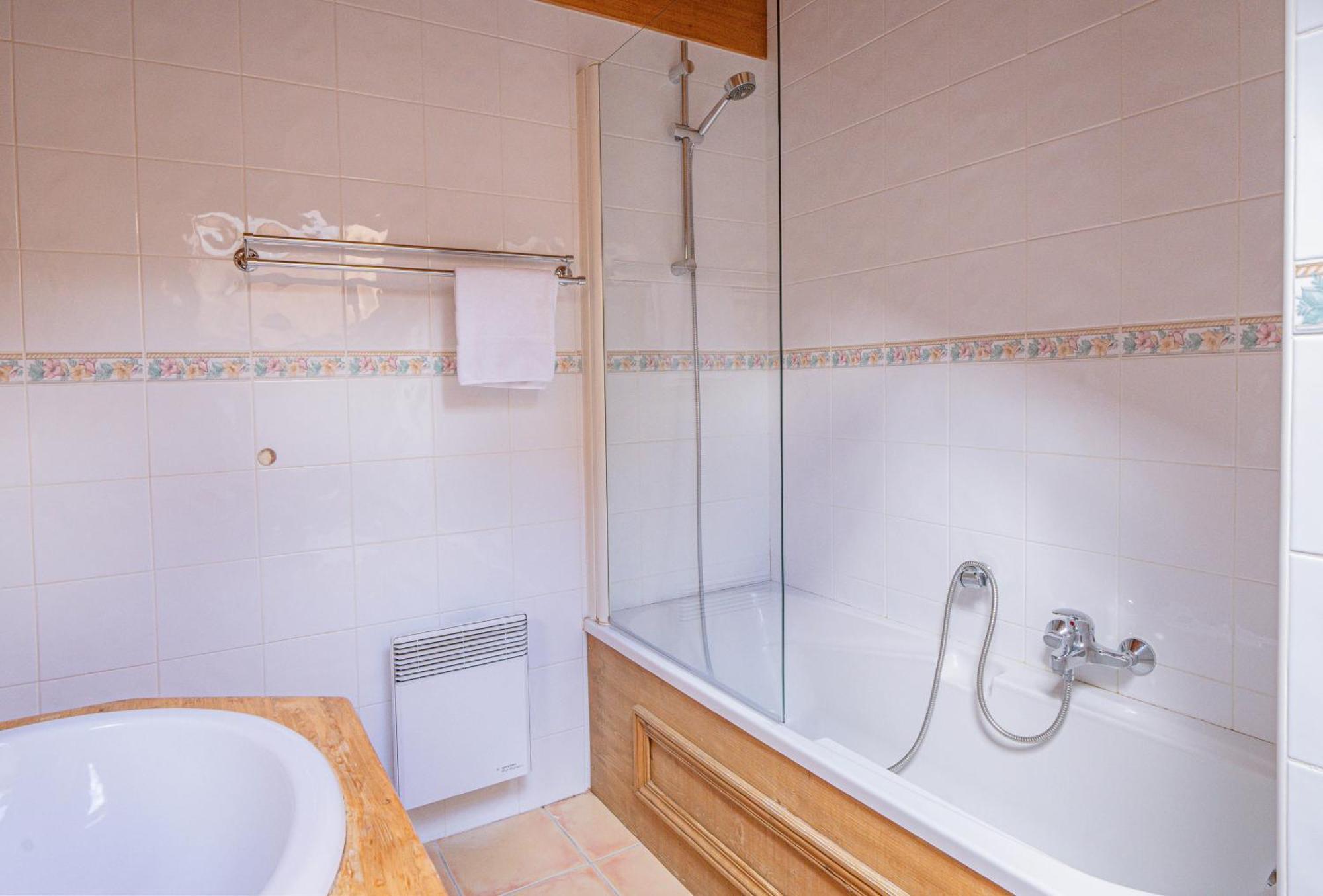 Apartment Capucin - A 3 Bedroom Chamonix Mountain Loft ภายนอก รูปภาพ