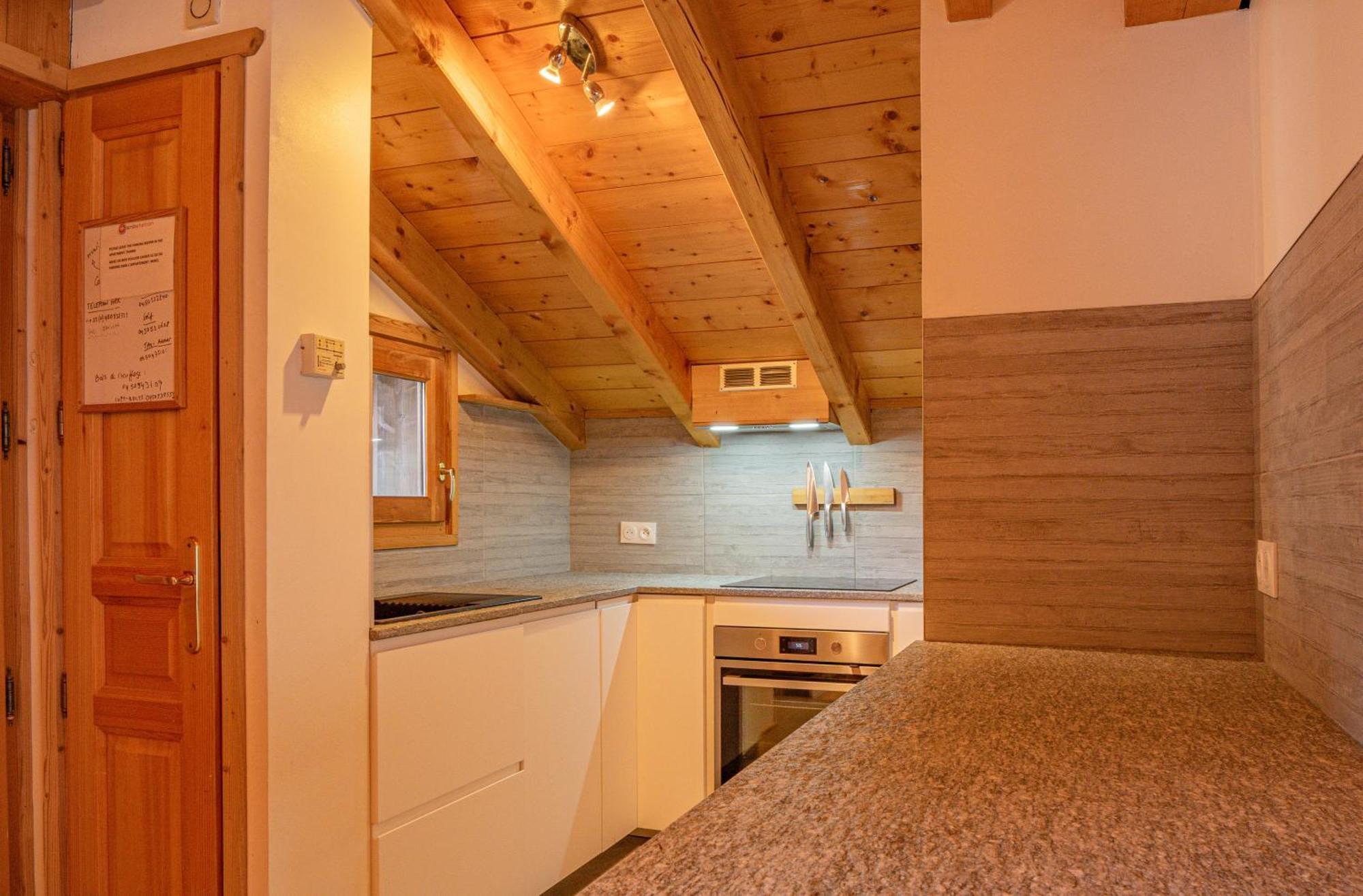 Apartment Capucin - A 3 Bedroom Chamonix Mountain Loft ภายนอก รูปภาพ