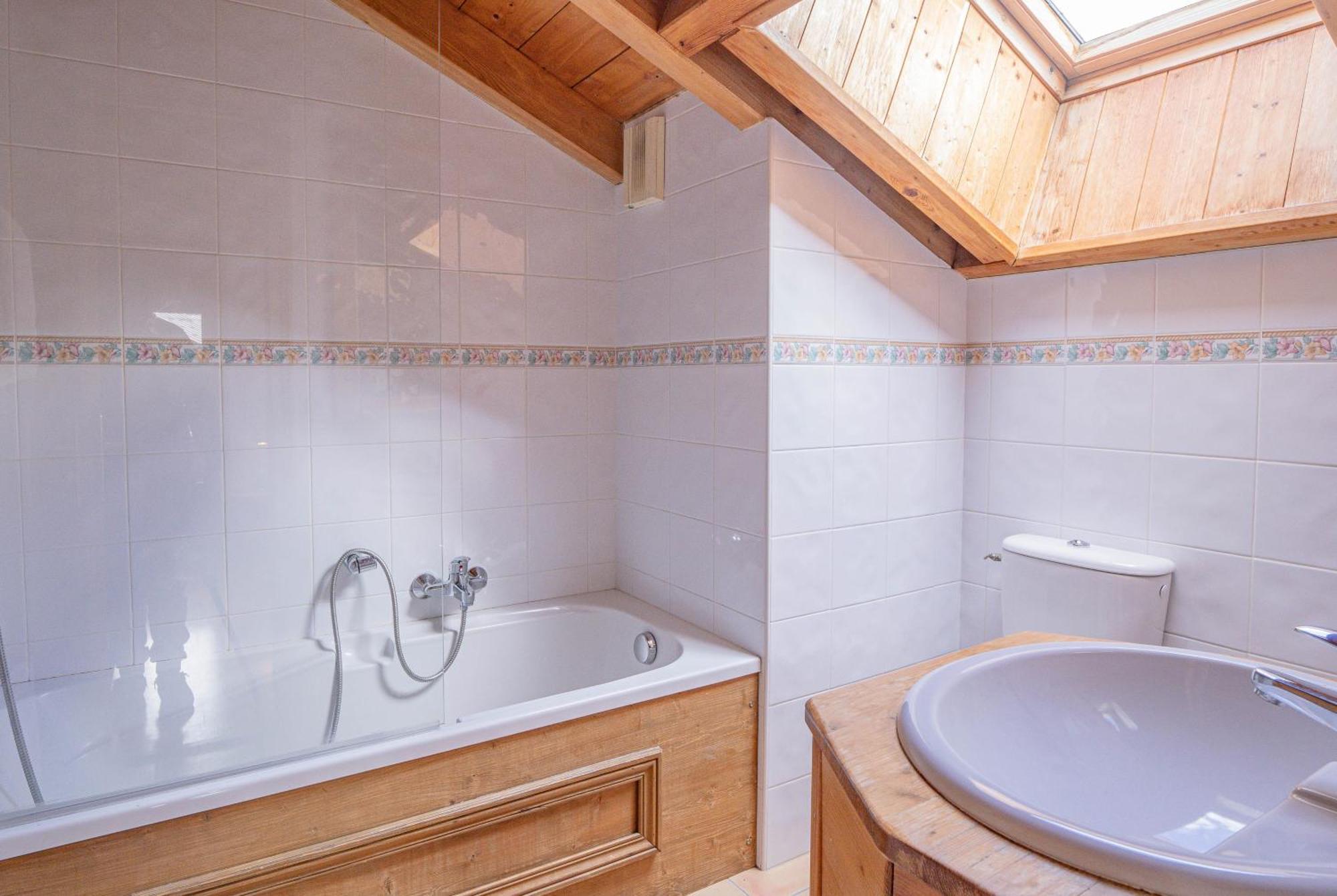 Apartment Capucin - A 3 Bedroom Chamonix Mountain Loft ภายนอก รูปภาพ