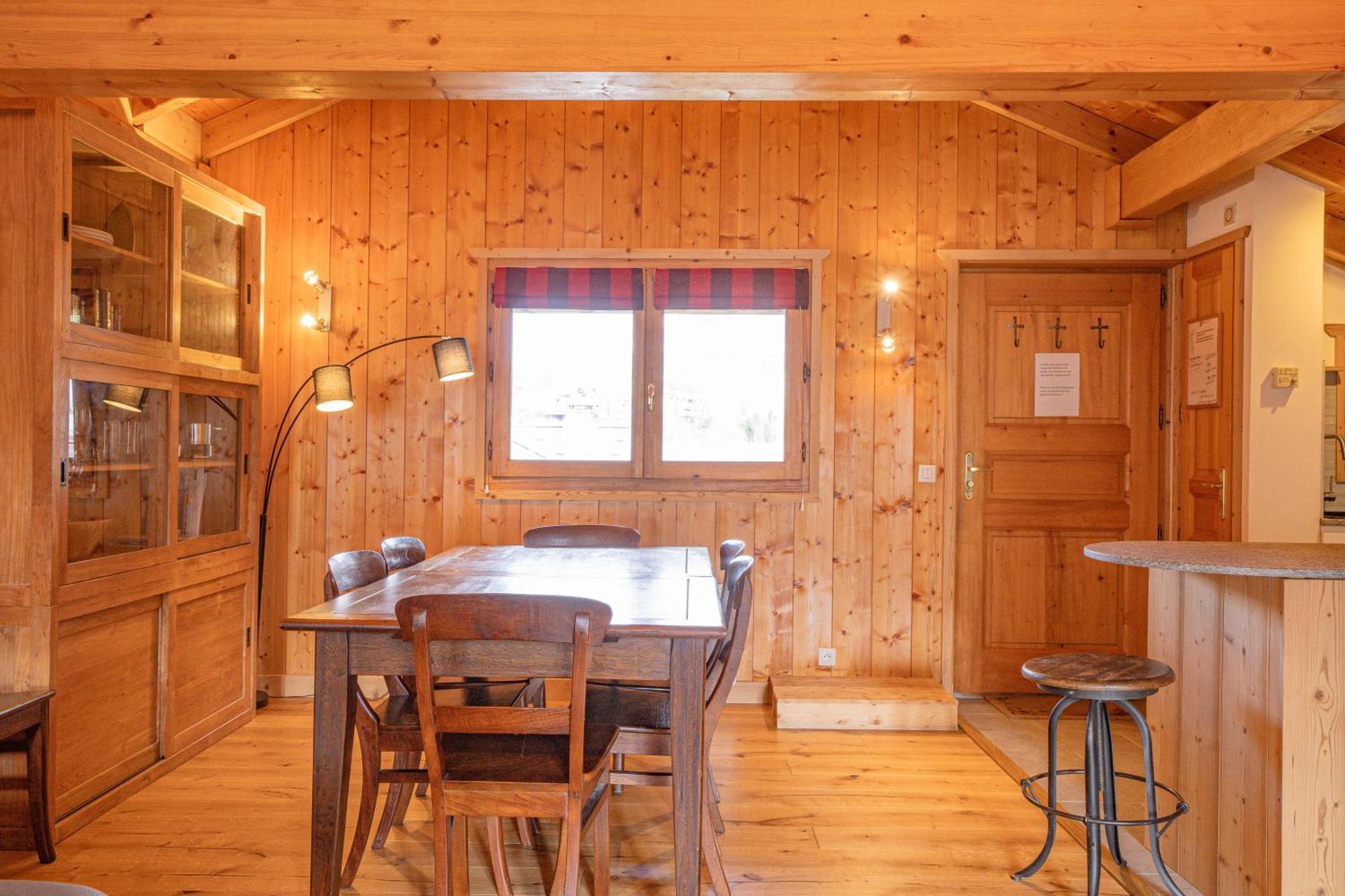 Apartment Capucin - A 3 Bedroom Chamonix Mountain Loft ภายนอก รูปภาพ