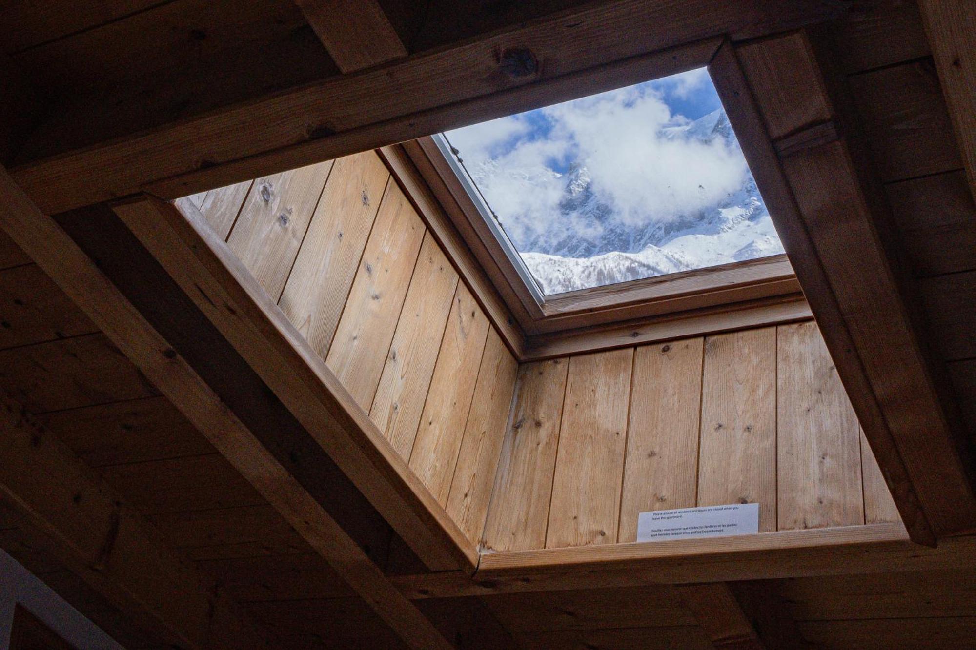 Apartment Capucin - A 3 Bedroom Chamonix Mountain Loft ภายนอก รูปภาพ