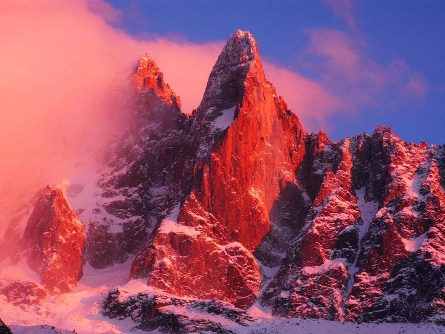 Apartment Capucin - A 3 Bedroom Chamonix Mountain Loft ภายนอก รูปภาพ