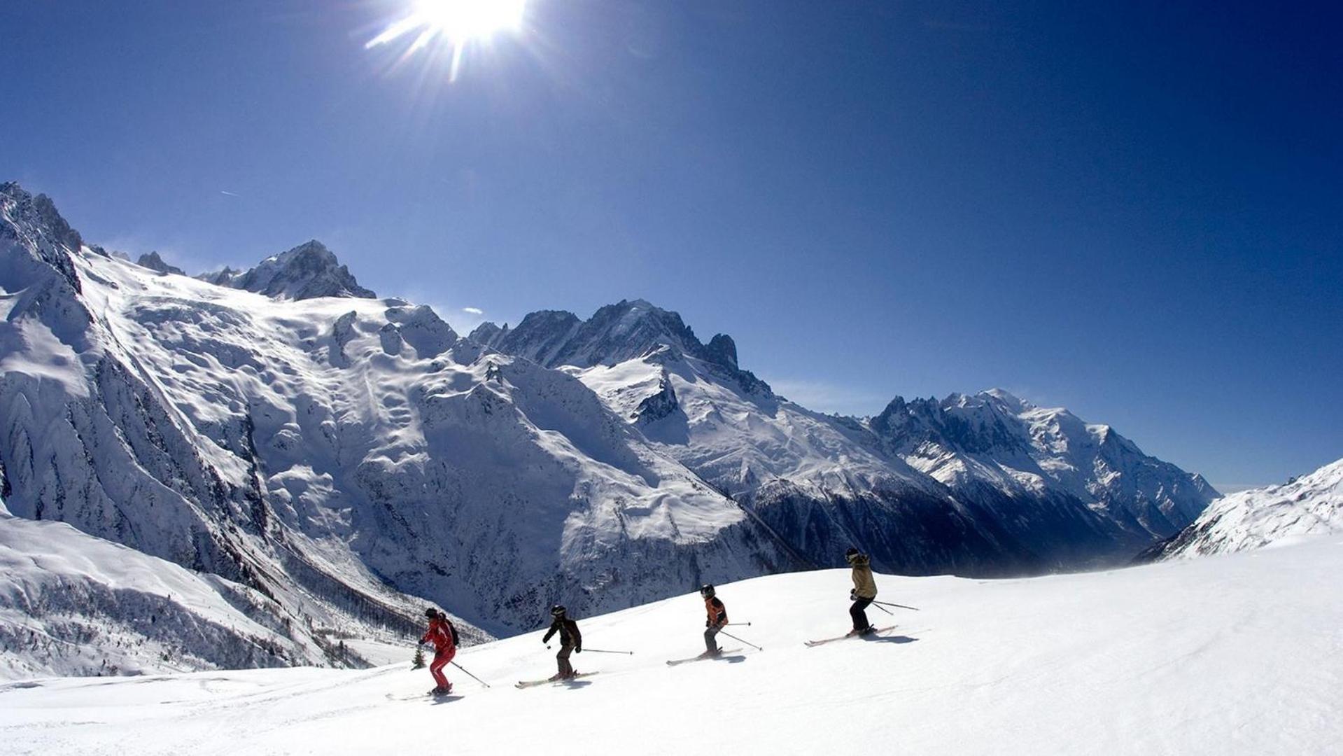 Apartment Capucin - A 3 Bedroom Chamonix Mountain Loft ภายนอก รูปภาพ