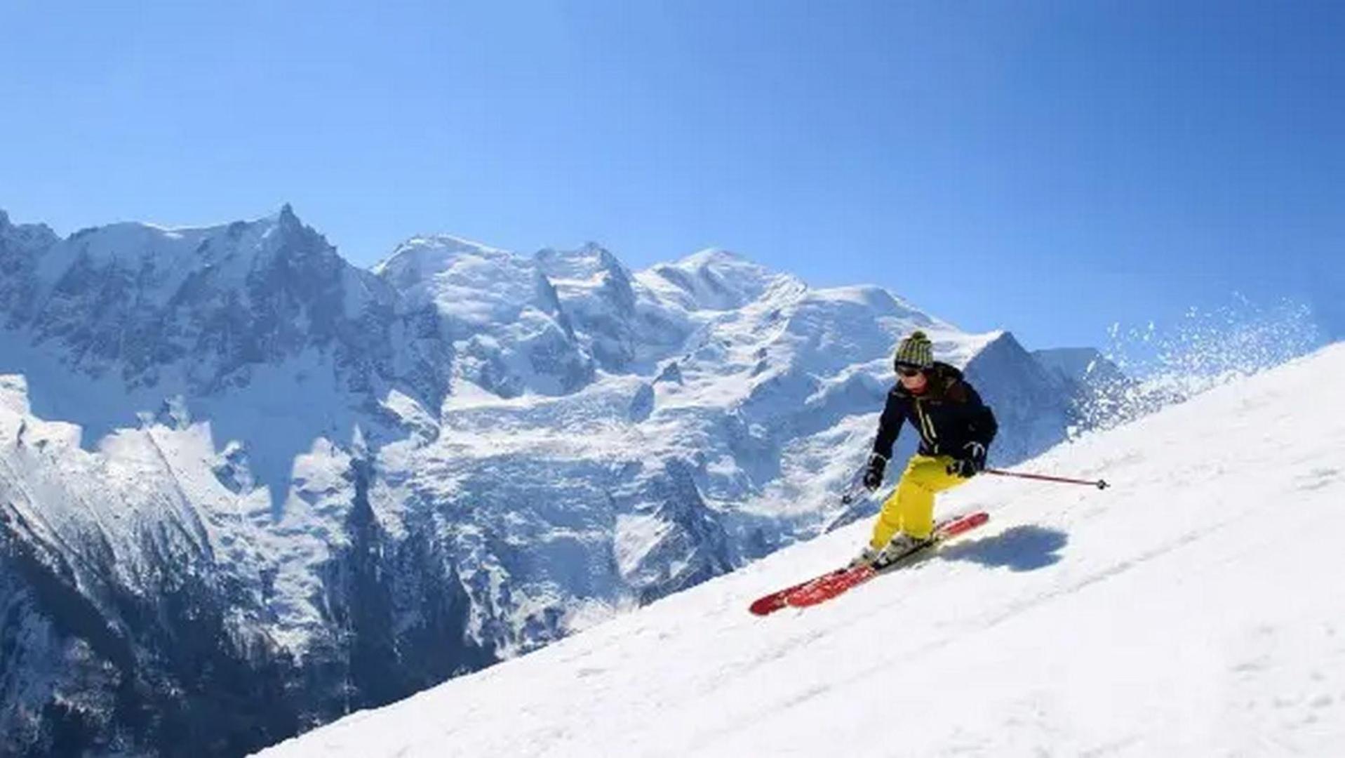 Apartment Capucin - A 3 Bedroom Chamonix Mountain Loft ภายนอก รูปภาพ