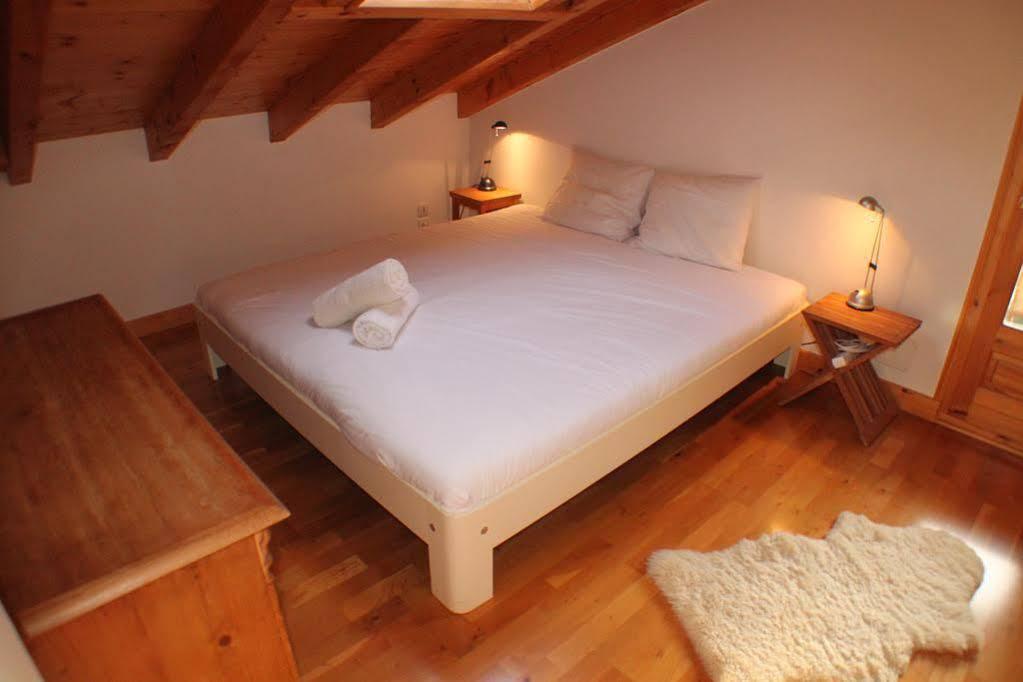 Apartment Capucin - A 3 Bedroom Chamonix Mountain Loft ภายนอก รูปภาพ