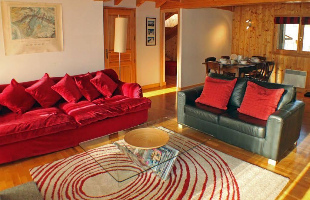 Apartment Capucin - A 3 Bedroom Chamonix Mountain Loft ภายนอก รูปภาพ