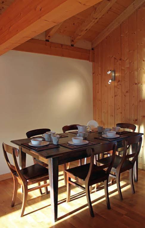 Apartment Capucin - A 3 Bedroom Chamonix Mountain Loft ภายนอก รูปภาพ